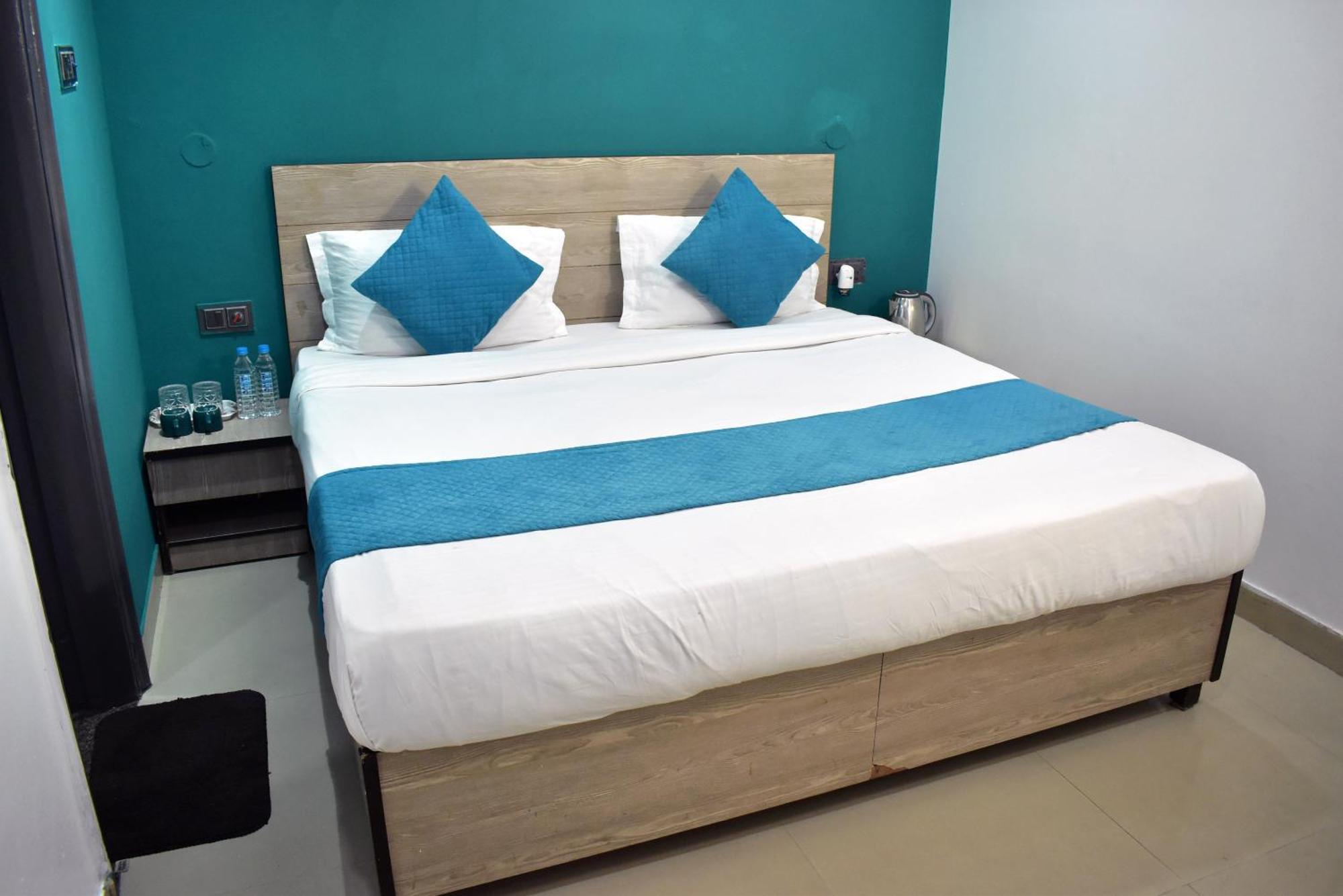 Qotel Hotel Rama Rohini Sector-24 Couple Friendly Дели Экстерьер фото